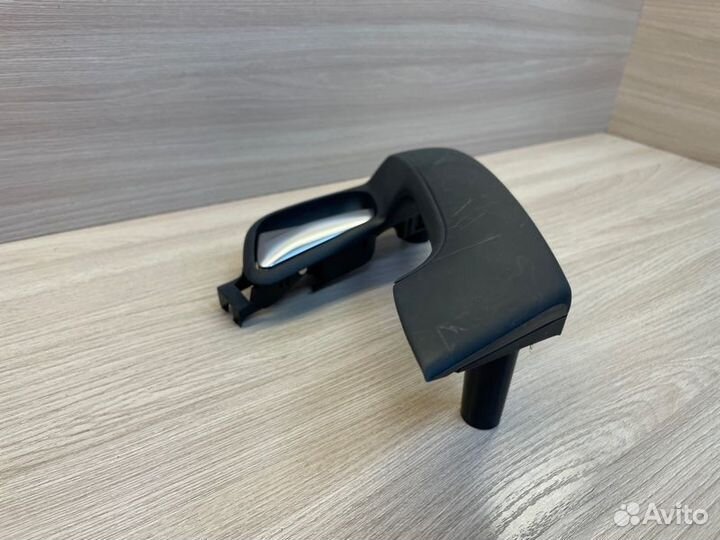 Внутренняя ручка двери задняя левая Volkswagen