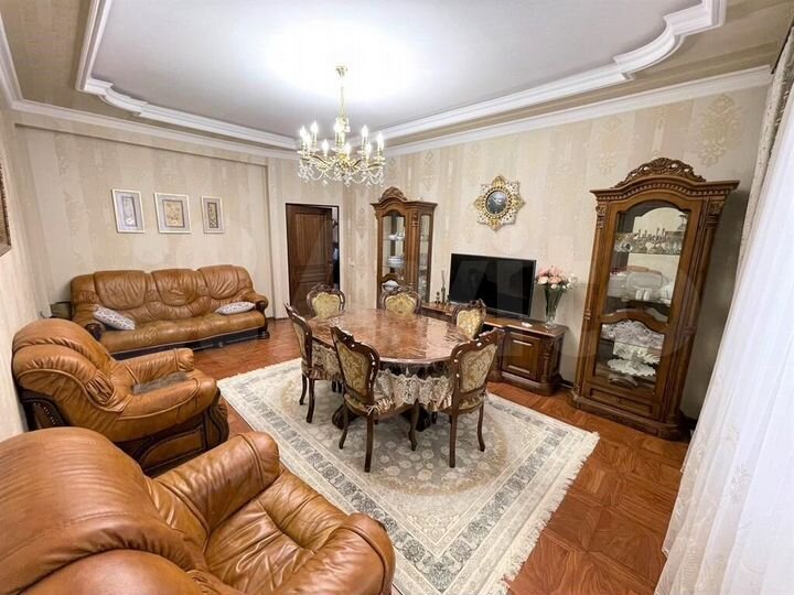 4-к. квартира, 116 м², 5/9 эт.