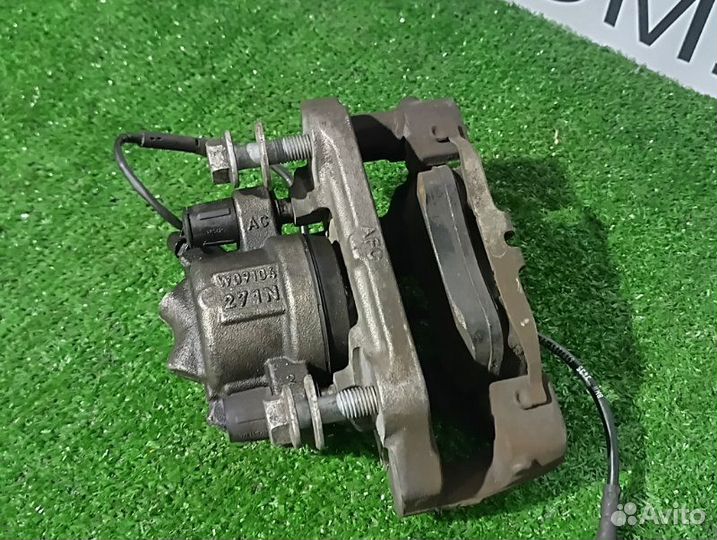 Суппорт тормозной передний левый Bmw 1 F20 N20B20