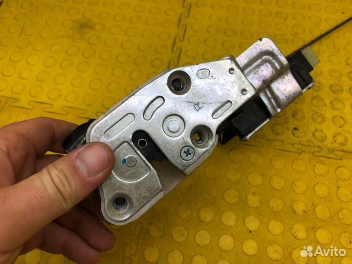 Замок двери передний правый Daewoo Matiz