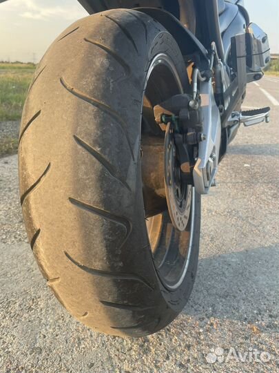 Suzuki gsr 600