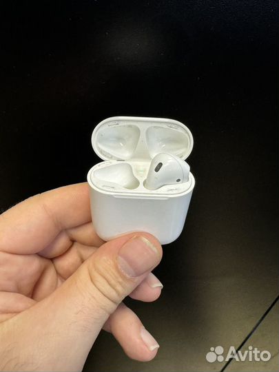 Apple airpods 1