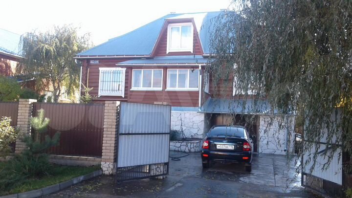 Коттедж 257 м² на участке 8 сот.