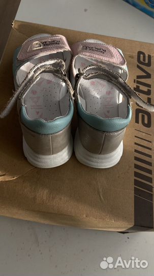 Босоножки, сандали для девочки