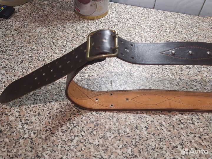 Мужской кожаный ремень