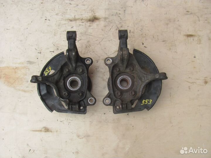 Поворотный кулак ступица Mazda CX-5 KE