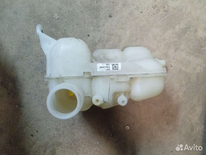 Бачок расширительный Bmw X1 F48 дефект