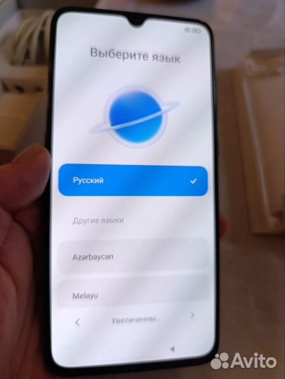 Xiaomi Mi 9, 4/64 ГБ