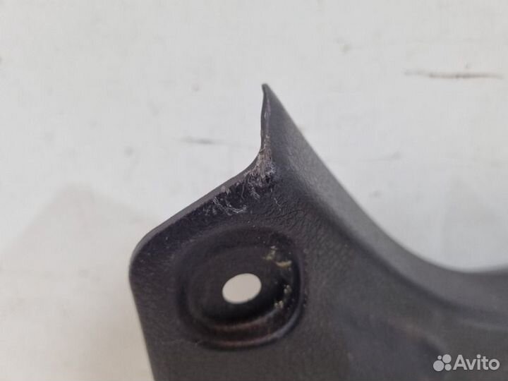 Накладка замка багажника Toyota Camry V70 2018