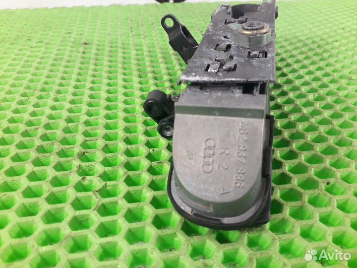 Ручка двери наружная передняя правая R