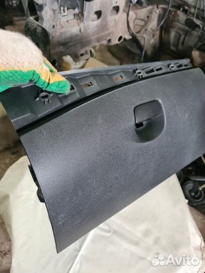 Бардачок Renault Fluence седан M4R 2011