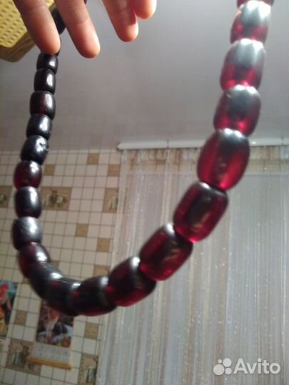 Старинные антикварные бусы из янтаря