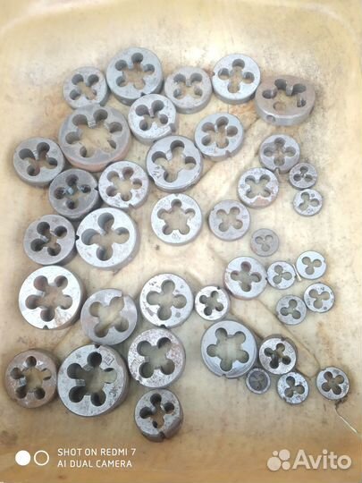 Метчики и плашки