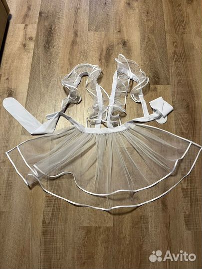 Белый школьный фартук