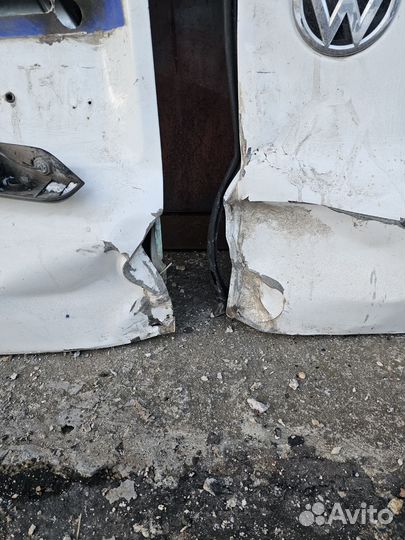 Задние двери volkswagen t 6 под ремонт