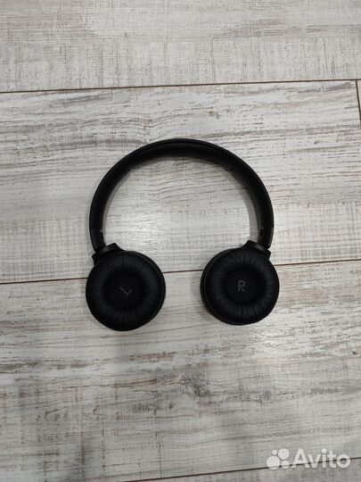 Беспроводные наушники jbl