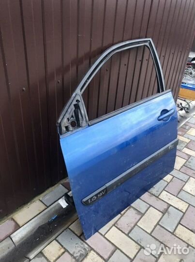 Дверь передняя левая Renault Megane 2 1.6