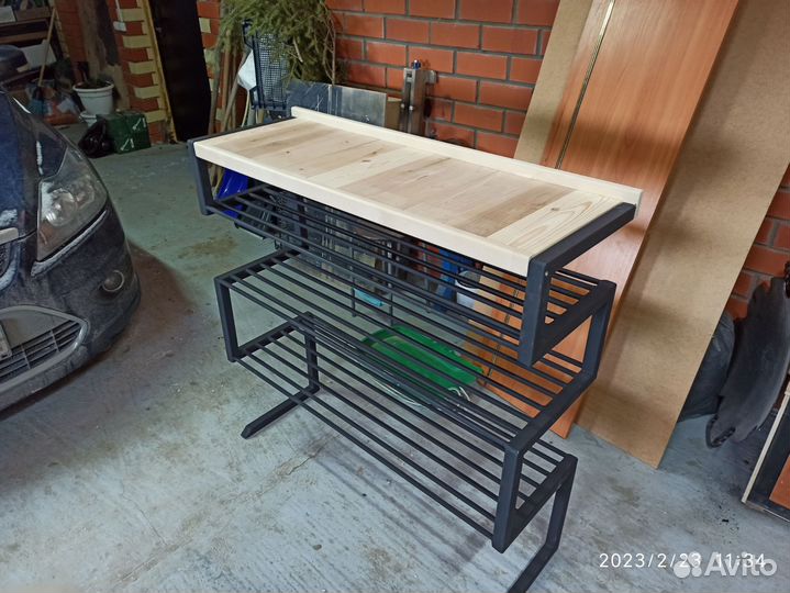 Столы,скамейки, обувницы,часы