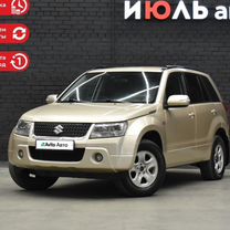 Suzuki Grand Vitara 2.0 AT, 2010, 189 182 км, с пробегом, цена 1 290 000 руб.