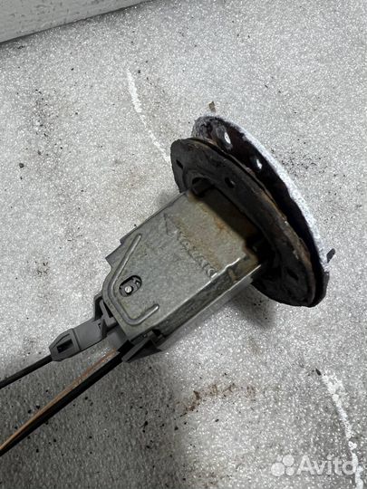 Датчик уровня топлива Toyota Land Cruiser