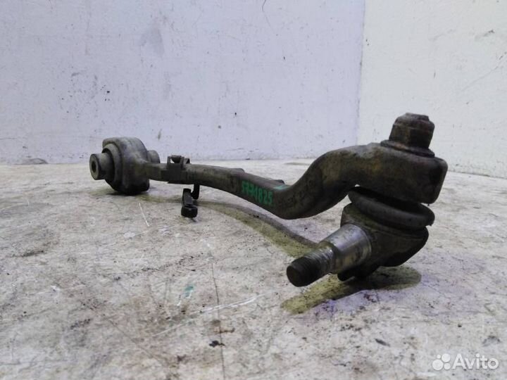 Рычаг передний левый нижний