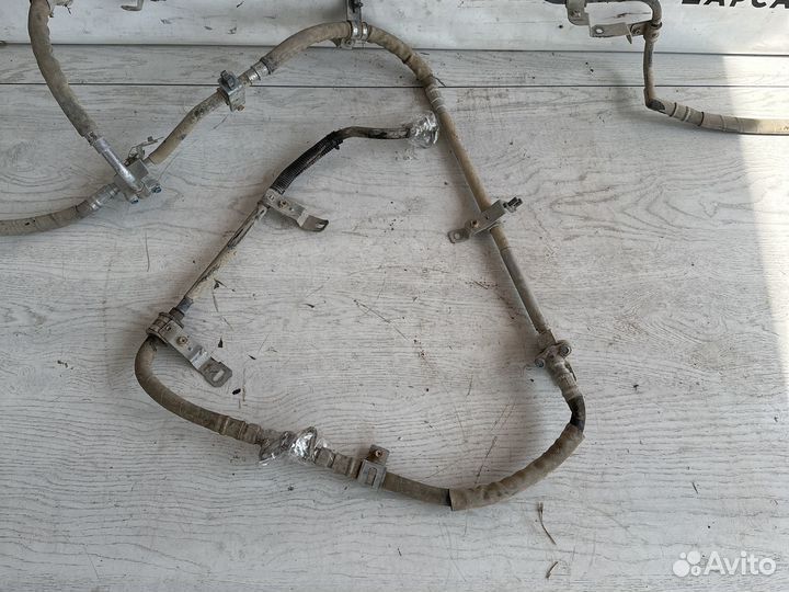 Nissan Patrol Y62 Шланг гидроподвеский правый