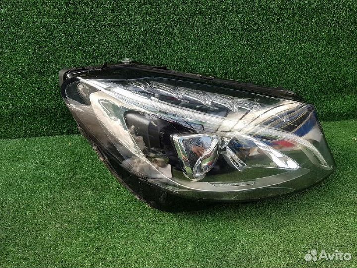 Фара правая Mercedes-Benz C-Class