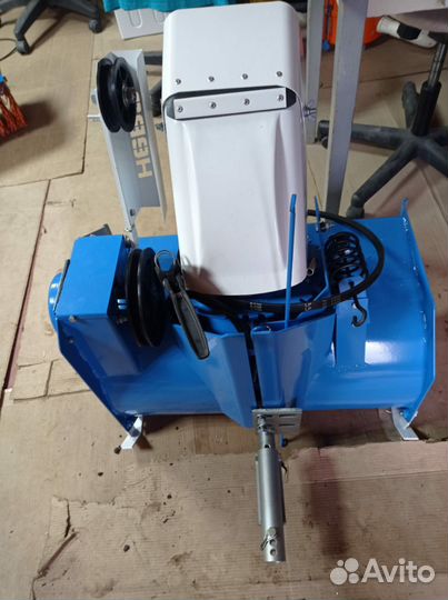 Мотоблок Нева мб 2, с щеткой и снегоуборщик