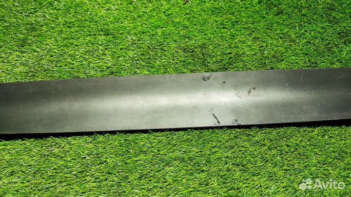 Обшивка крышки багажника Volkswagen Touareg I