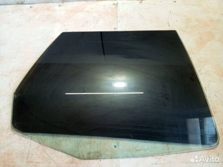 Стекло двери заднее правое Volkswagen Polo 6K2 1F