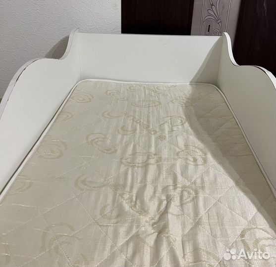 Детская кровать машинка с матрасом