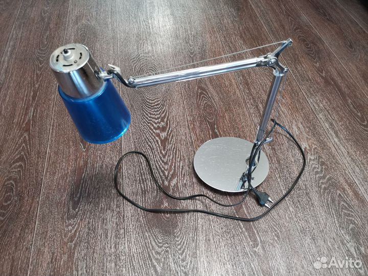 Лампа настольная