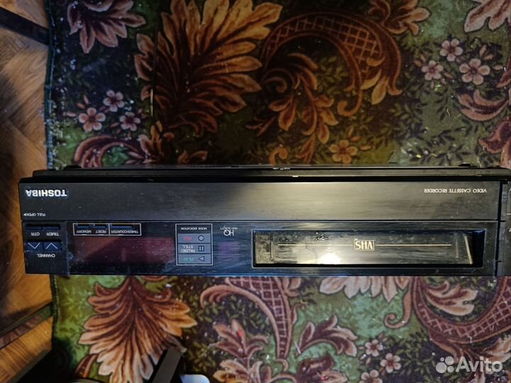 Видеомагнитофон toshiba