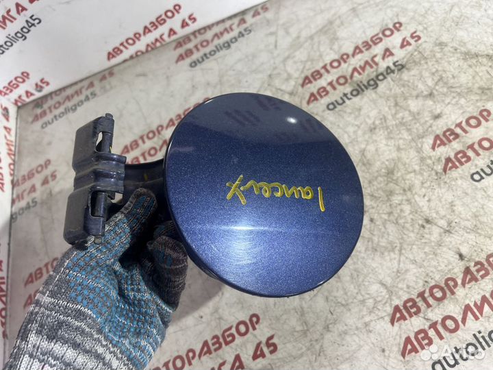 Лючок бензобака синий Mitsubishi Lancer x