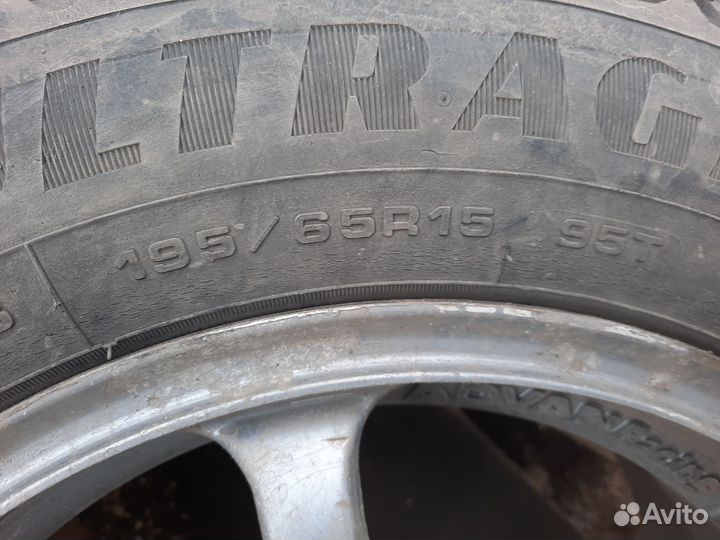 Goodyear Ultragrip Ice Arctic 195/65 R15