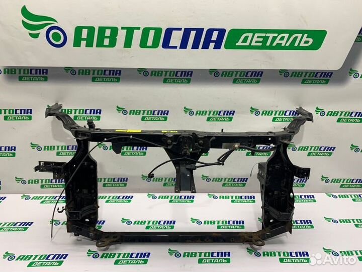 Телевизор панель радиаторов передний Nissan