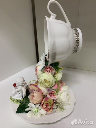 Парящая чашка