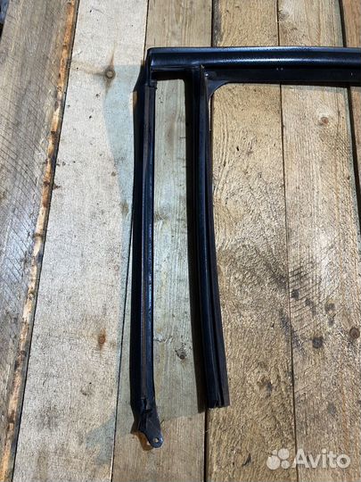 Уплотнитель стекла chevrolet cruze