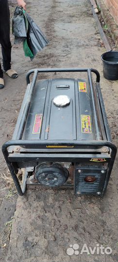 Huter dy5000l. Генератор бензиновый бу