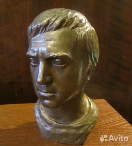 Бюст Владимира Высоцкого гипс