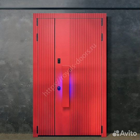 Двустворчатая железная дверь с подсветкой