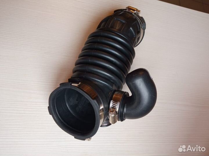 Патрубок воздушного фильтра Nissan qashqai