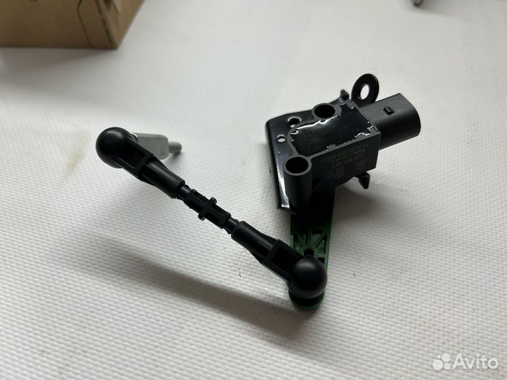 Датчик регулировки дорожного просвета 4H0941285G