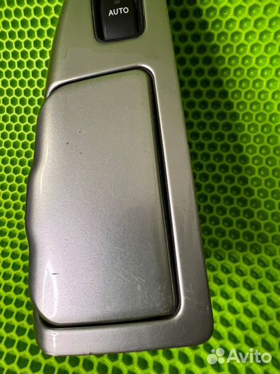 Блок кнопка стеклоподъёмника задний правый Toyota