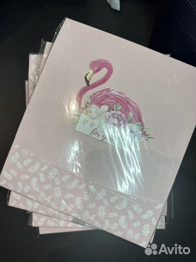 Упаковочная коробка для подарков