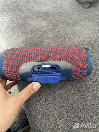 Колонка JBL charge 3