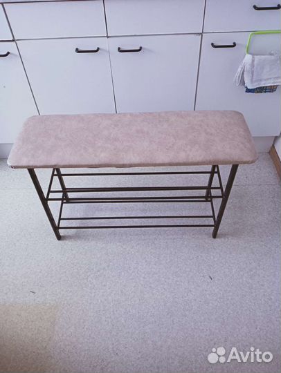 Стильная обувница на металлокаркасе