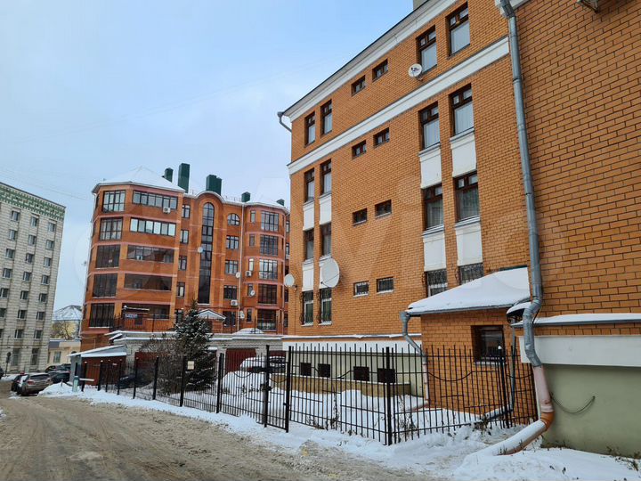 Машиноместо, 28 м²
