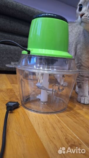Измельчитель для овощей и фруктов(блендер)