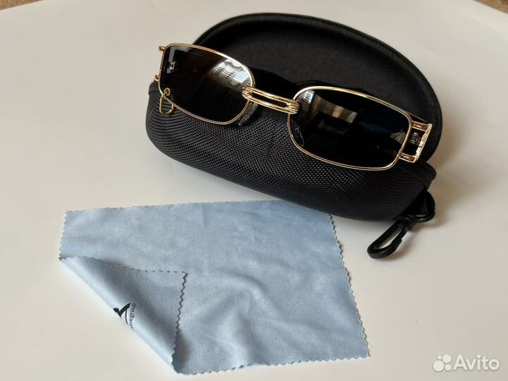 Солнцезащитные очки